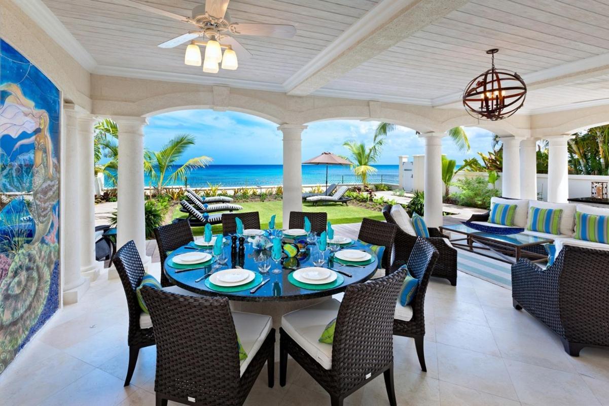 Stylish Beachfront Villa With Plunge Pool - Still Fathoms Villa Saint James Room photo